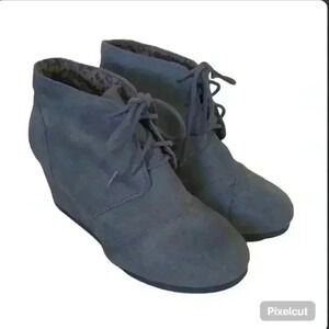 City Classified Women's 8.5 Faux Leather Ankle Wedge Boots Gray